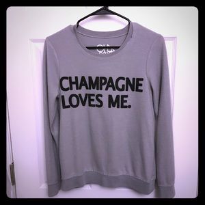 Champagne loves me sweatshirt